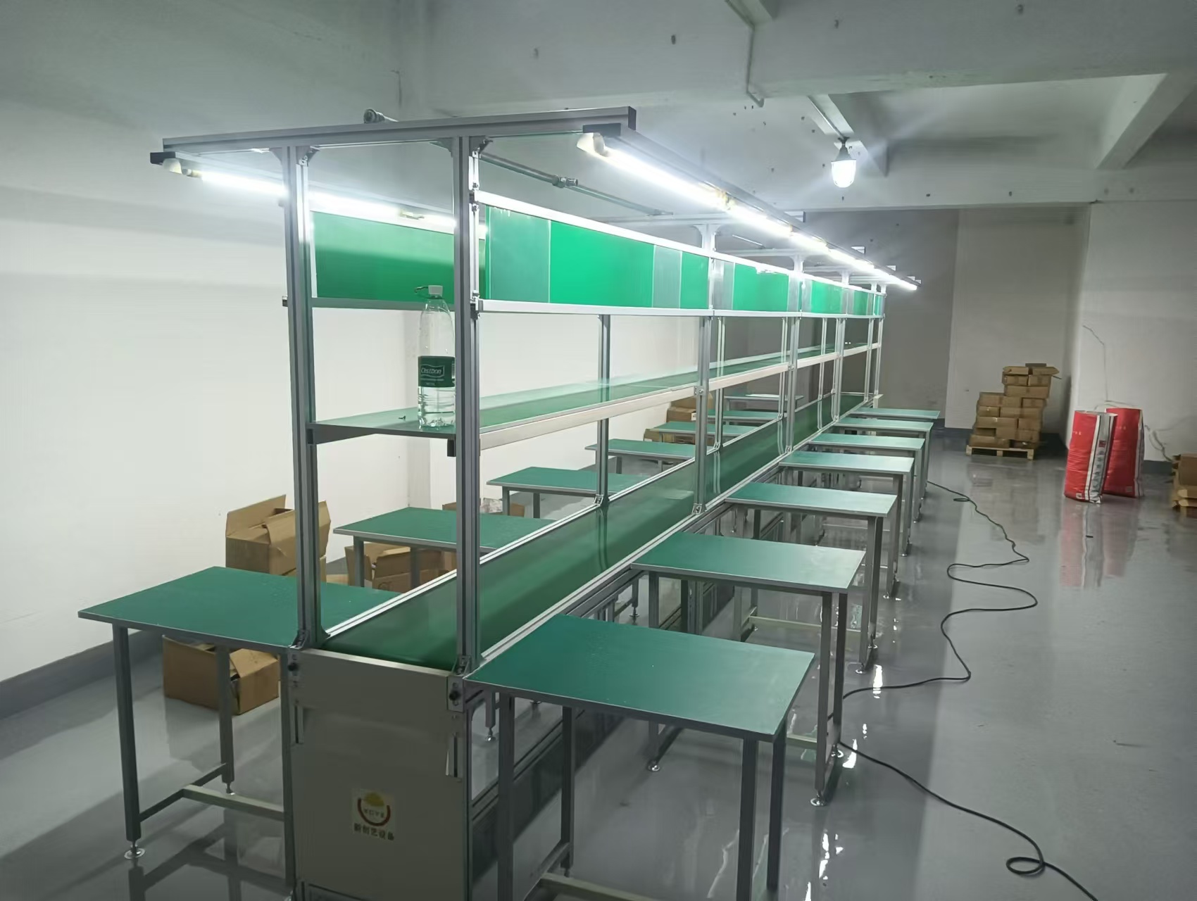 飞机型流水线已顺利完工